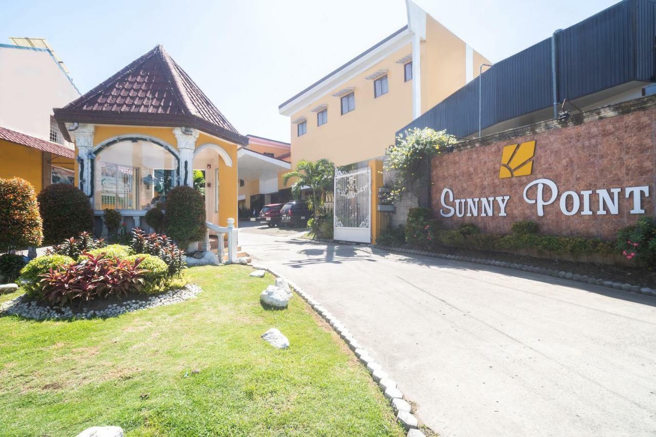 Oyo 197 Sunny Point Hotel ダバオ　シティ エクステリア 写真
