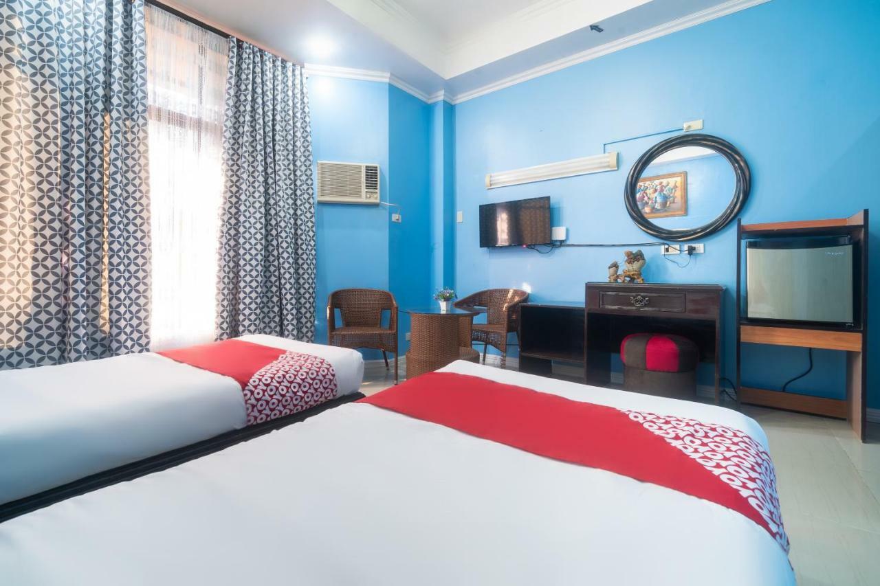 Oyo 197 Sunny Point Hotel ダバオ　シティ エクステリア 写真