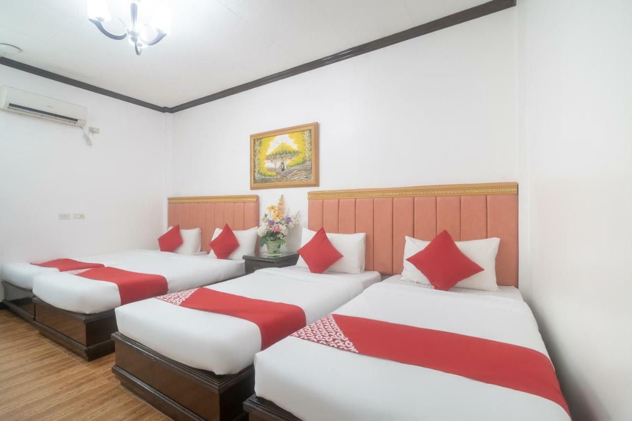 Oyo 197 Sunny Point Hotel ダバオ　シティ エクステリア 写真