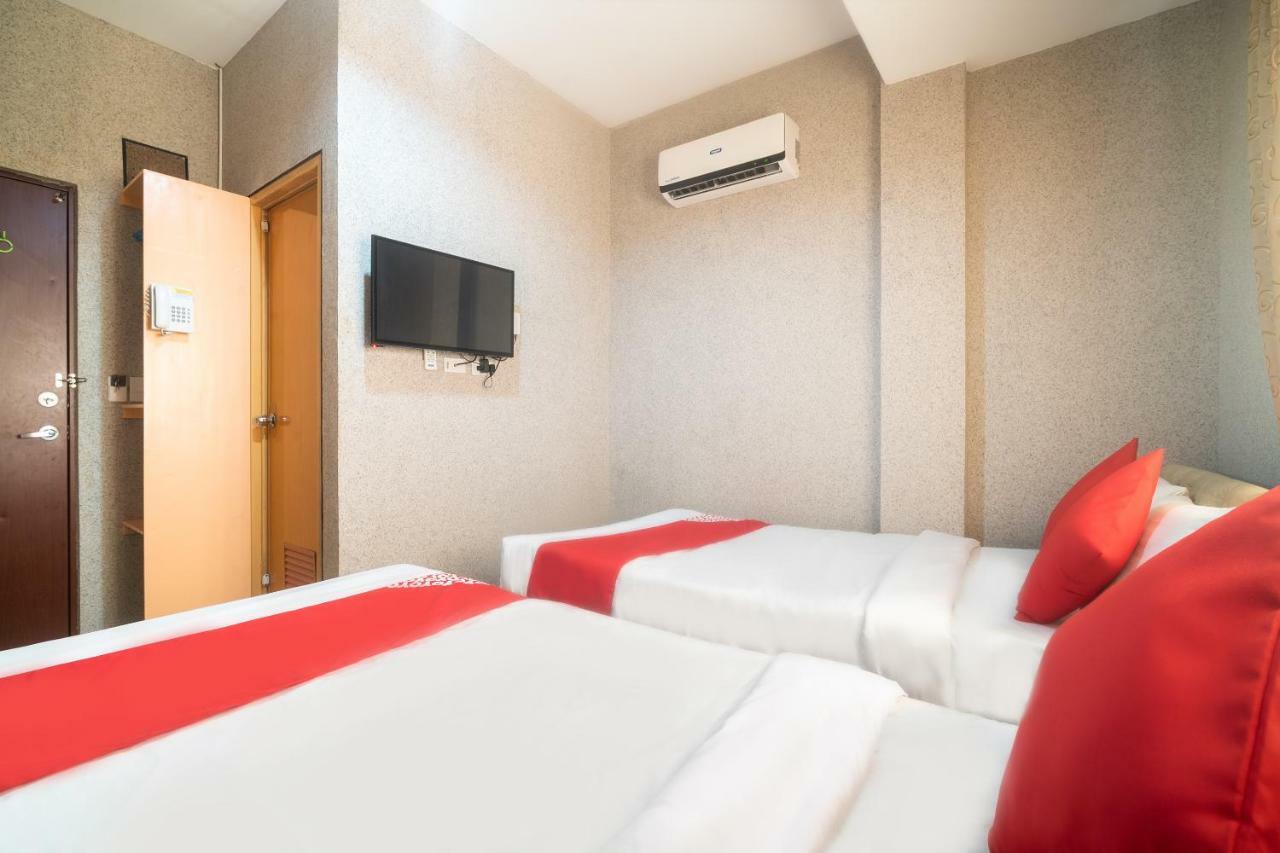 Oyo 197 Sunny Point Hotel ダバオ　シティ エクステリア 写真