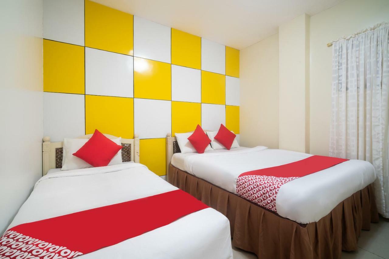 Oyo 197 Sunny Point Hotel ダバオ　シティ エクステリア 写真