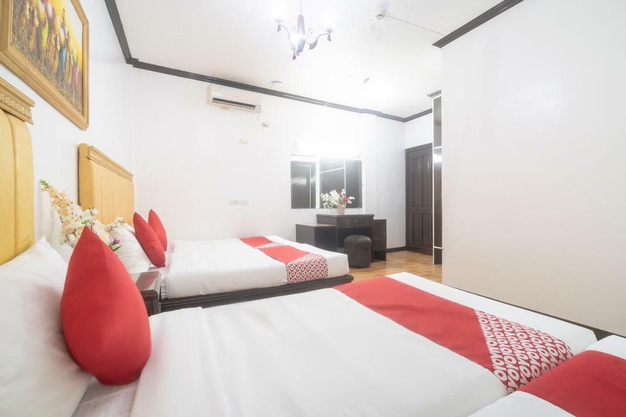 Oyo 197 Sunny Point Hotel ダバオ　シティ エクステリア 写真