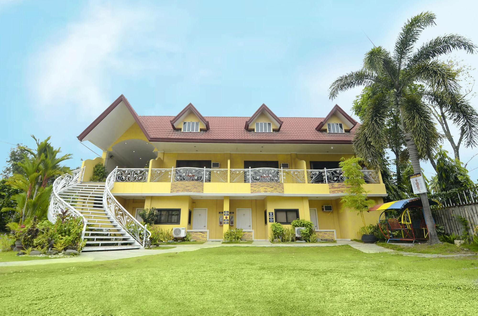 Oyo 197 Sunny Point Hotel ダバオ　シティ エクステリア 写真